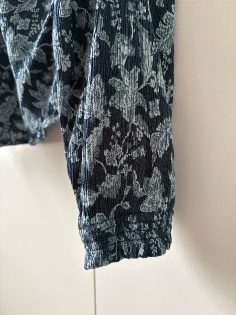 Faherty Emery Long Sleeve Top Blouse Size S Blue Esna Floral Fall Boho Peasant - Picture 4 of 8